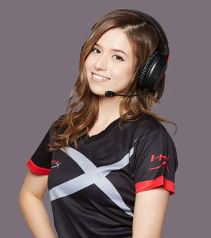 Pokimane Twitch主播壁纸 — Vivo X Fold3 壁纸
