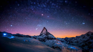 Macbook山顶上清澈美丽的夜空