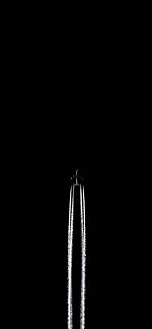 暗色iPhone展现时尚与优雅 — iPhone 11 Pro Max 壁纸