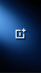 简约OnePlus标志居中于深蓝渐变背景上。