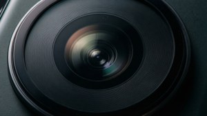 Pixel 8相机镜头的详细微距壁纸。