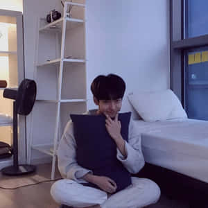 文艺男生图片 — 氛围感男生 壁纸