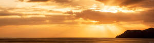 超宽屏橙色日落，广阔海洋 — 5120x1440 壁纸