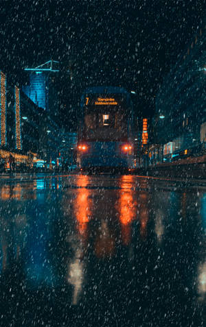 预览壁纸 雨, 交通, 城市, 傍晚, 夜晚 — Galaxy Tab S9 Ultra 壁纸