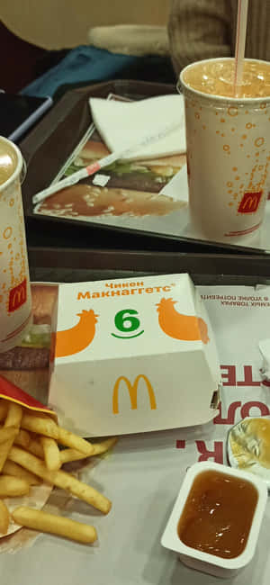 麦当劳食物图片 — iPhone 16 壁纸